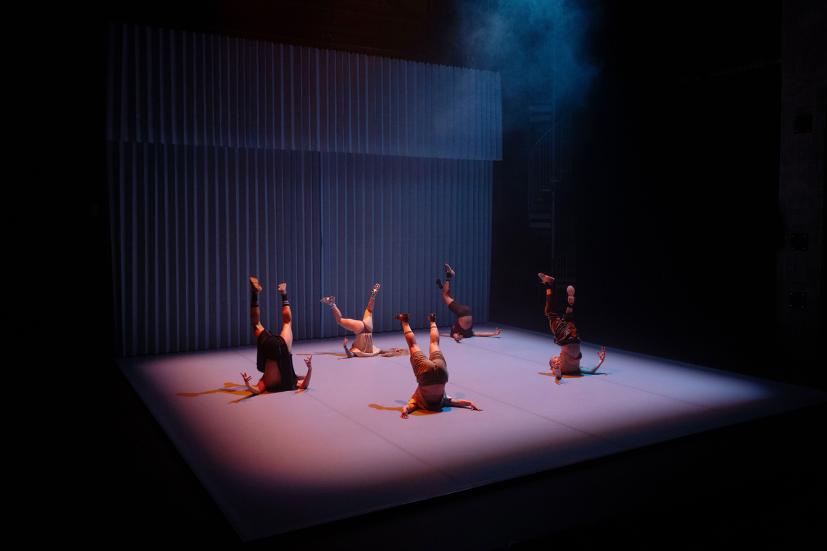 Photo: Katri Naukkarinen Photo from the performance.